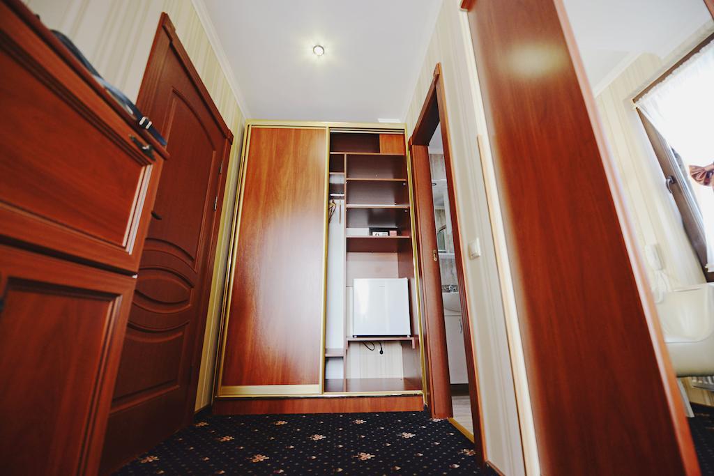 Hotel Afrodita Truskavets Oda fotoğraf