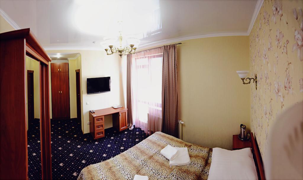 Hotel Afrodita Truskavets Oda fotoğraf
